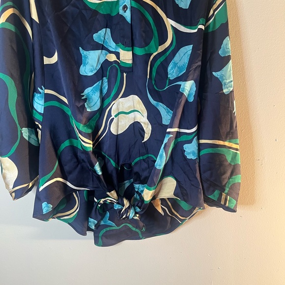 Chico's Size 1 Navy and Teal Floral Blouse - Picture 4 of 10